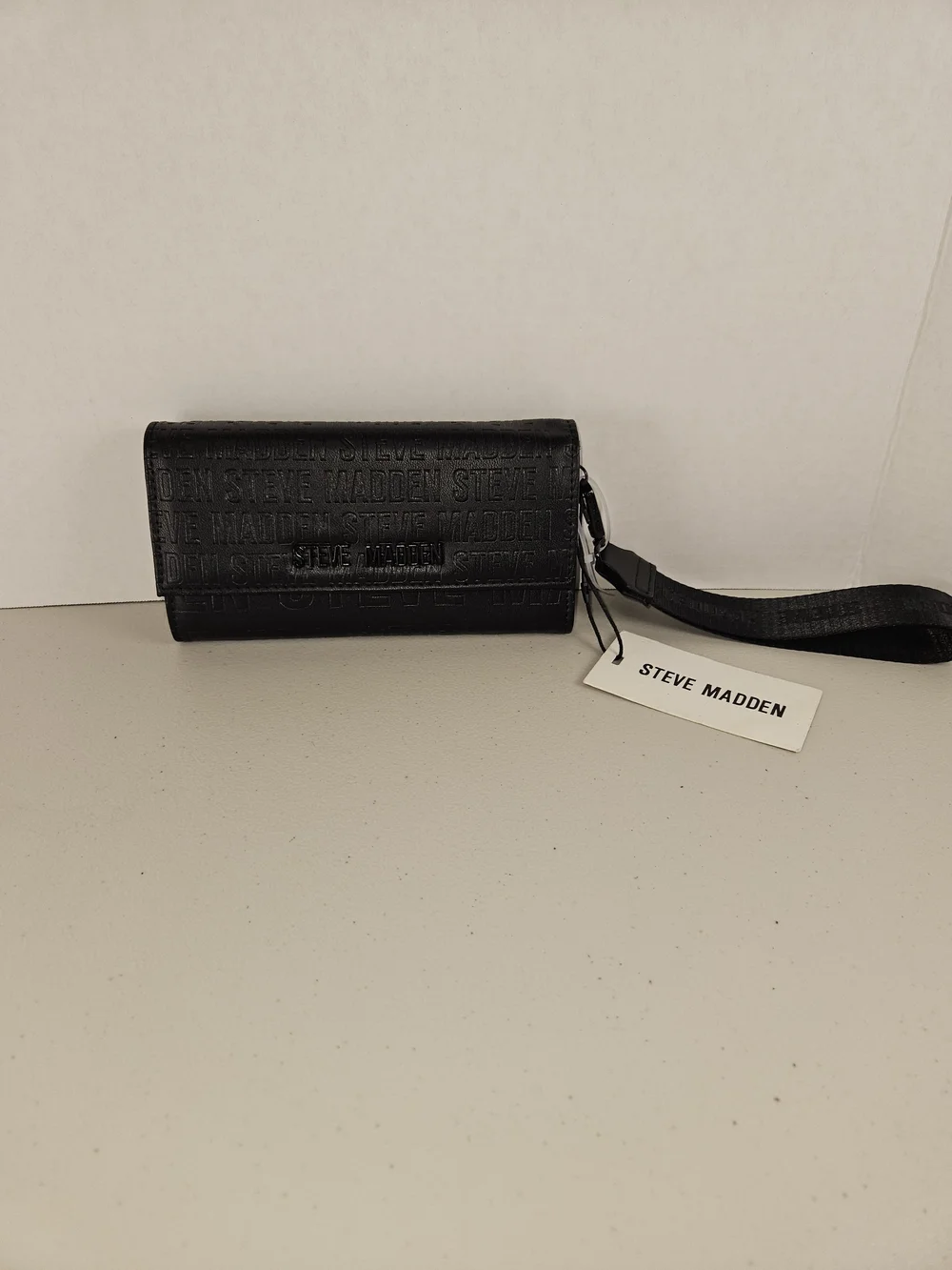 NWT Steve Madden Black Logo-Embossed Wristlet Wallet With Strap